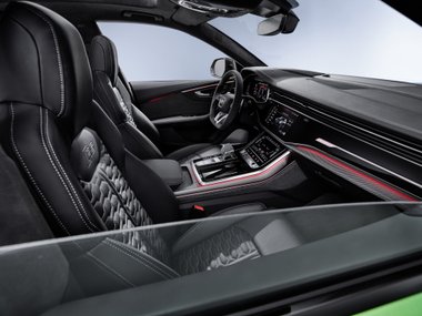 slide image for gallery: 27312 | Audi RS Q8