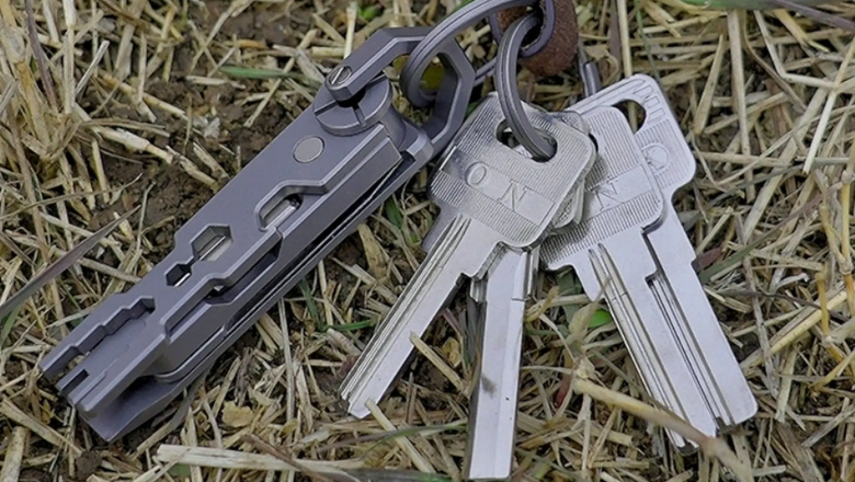 JOAT можно носить вместе с ключами.