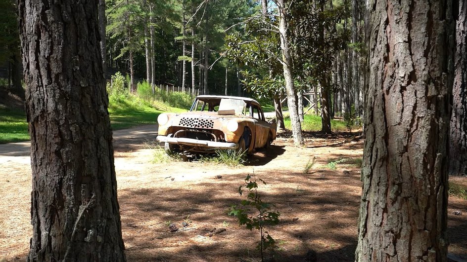 nascar-speedway-abandoned-for-55-years-is-now-a-ghost-track-hidden-in-the-woods_4.jpeg