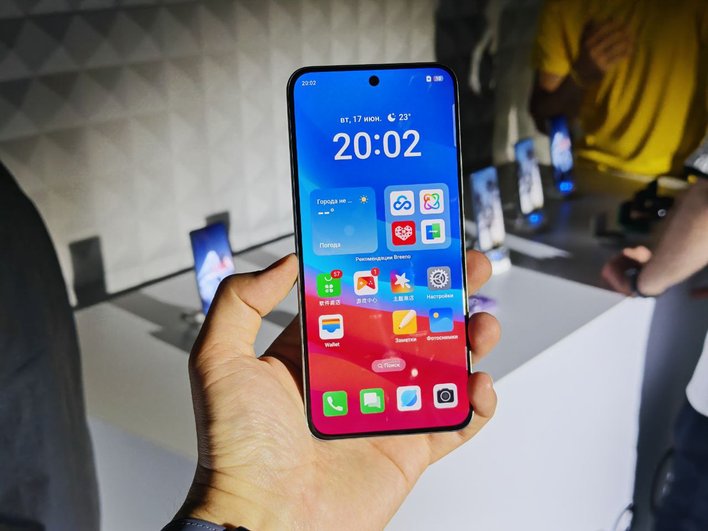 Смартфон realme с батареей 10 000 мАч