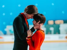 Владислава Самохина и Иван Колесников в фильме «Роднина»