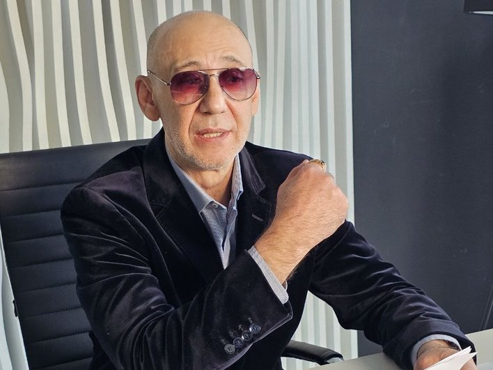 Роман Цветков, психолог и регрессолог Роман Цветков, психолог и регрессолог