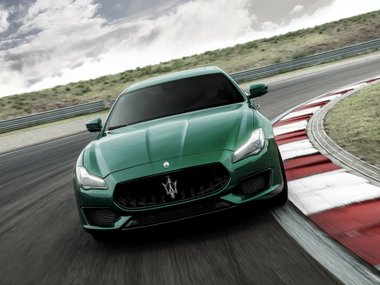 slide image for gallery: 26398 | Maserati Quattroporte