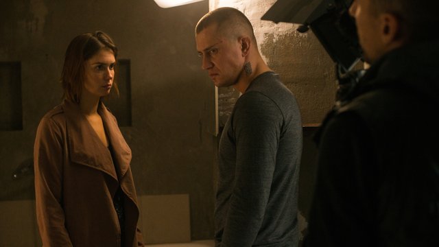 Агата Муцениеце и Павел Прилучный на съемках сериала «В клетке» Агата Муцениеце и Павел Прилучный на съемках сериала «В клетке»
