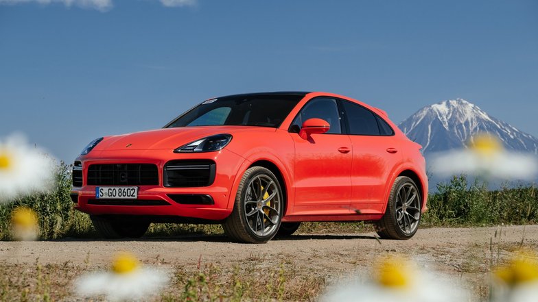 slide image for gallery: 25967 | Porsche Cayenne Coupe
