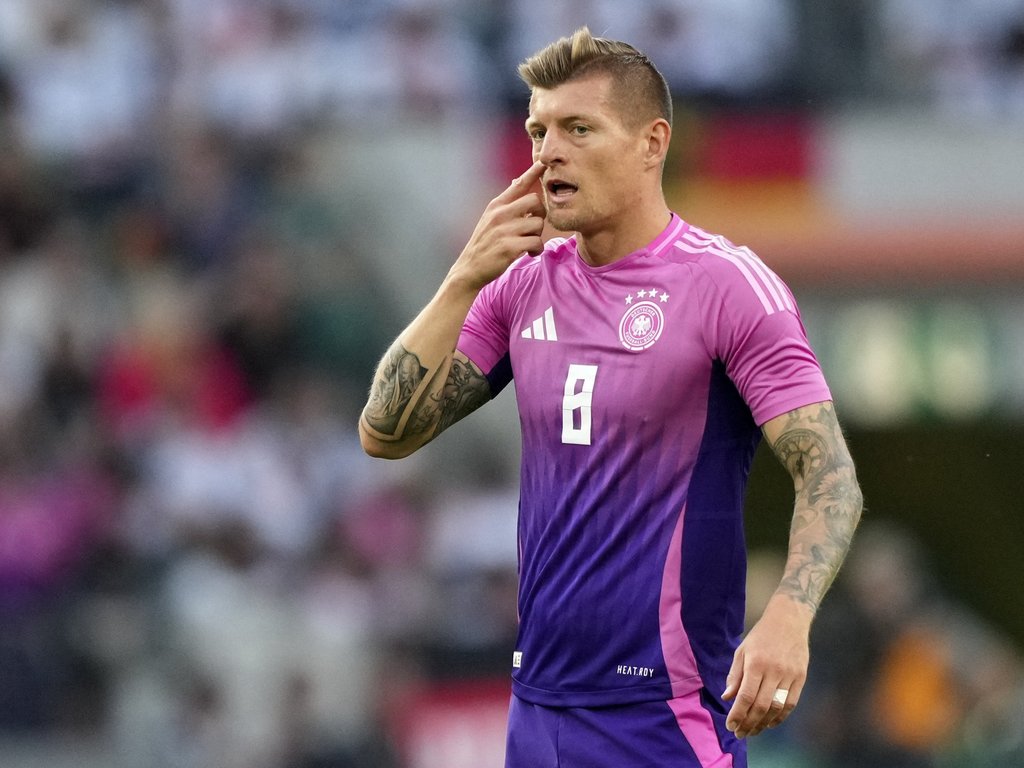Розовая футболка сборной Германии бьет все рекорды по продажам