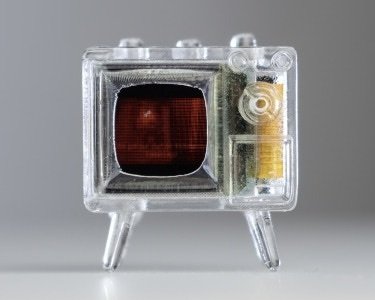 TinyTV Mini доступен в двух цветах: черном и прозрачном. Фото: Kickstarter