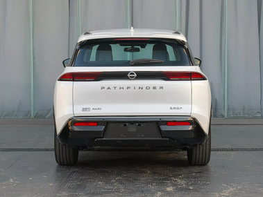 Предсерийный Nissan Pathfinder для Китая