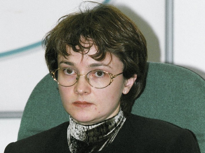 Эльвира Набиуллина в 2000 году Эльвира Набиуллина в 2000 году