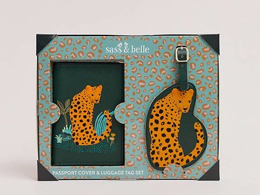 Slide image for gallery: 12392 | Обложка для паспорта и багажная бирка с леопардовым принтом Sass & belle