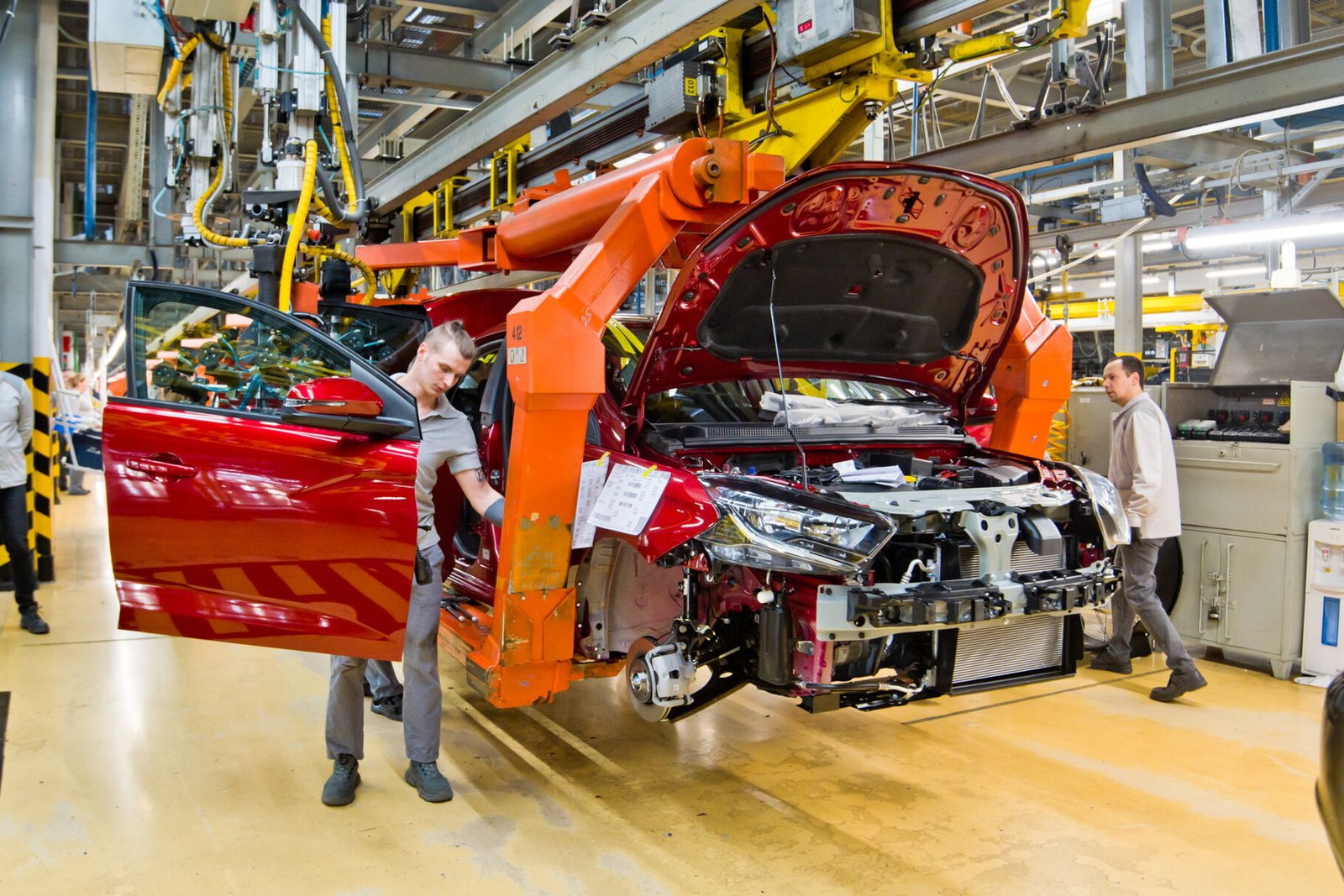 Раскрыты тиражи Lada Iskra в 2025 году: модель будет редкой
