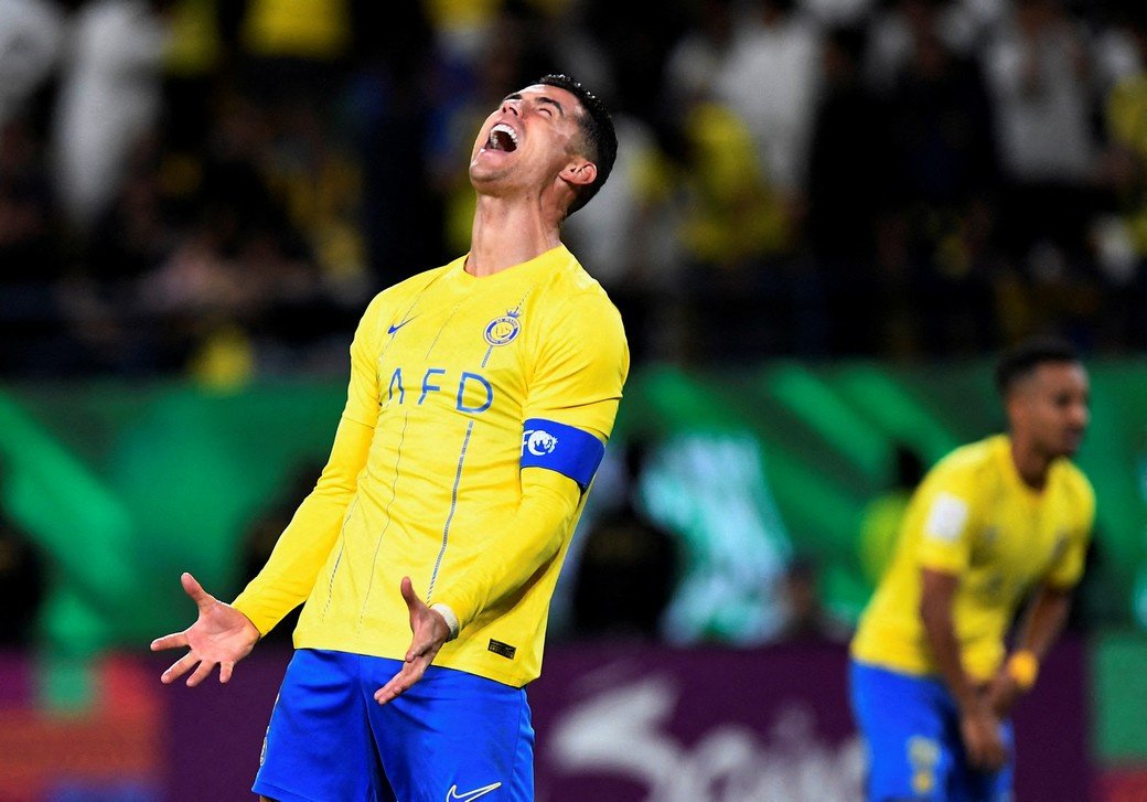 Роналду удалили за неспортивное поведение в матче полуфинала Суперкубка Саудовской Аравии
