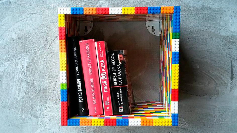 Подставка для книг из кубиков Лего