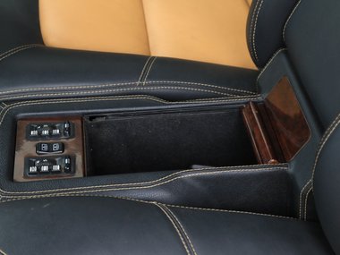 Mercedes-Benz W140