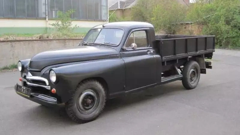 Грузовая «Победа» ГАЗ-М20 В из бывшей ГДР с мотором более поздней «Волги». 