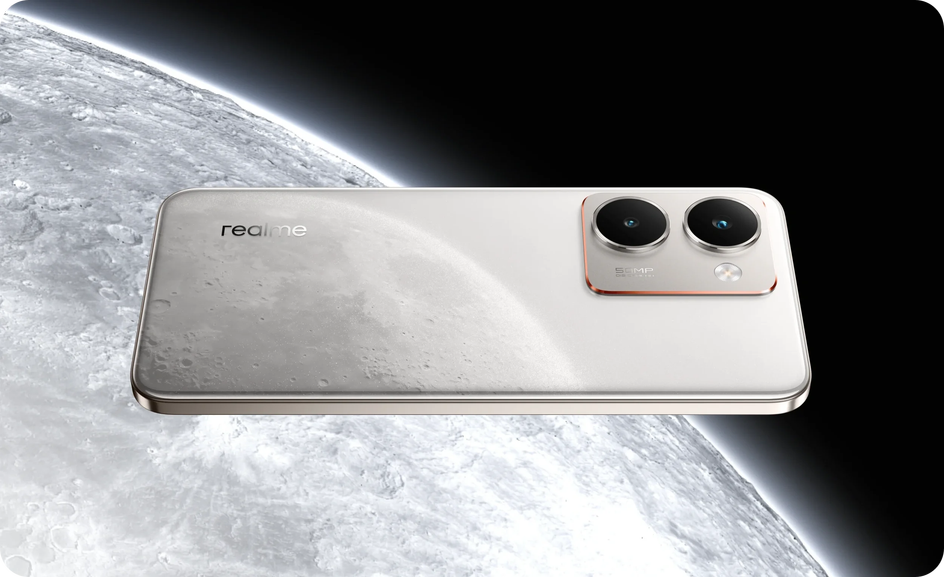 realme P3 Ultra на фоне Луны realme P3 Ultra на фоне Луны