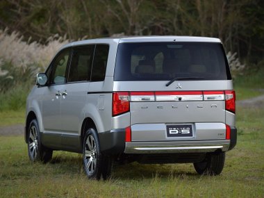 slide image for gallery: 23879 | Mitsubishi Delica D:5