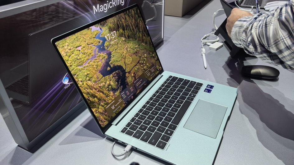 Honor MagicBook Pro 14 Honor MagicBook Pro 14