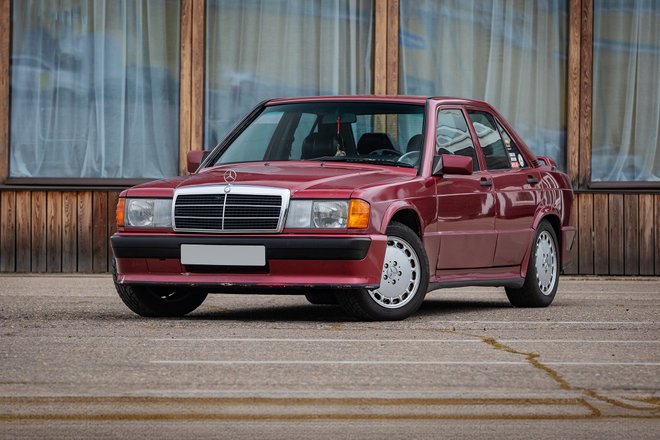 Mercedes-Benz 190E