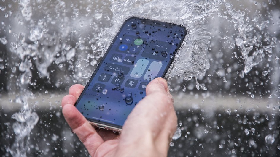 Не работает экран Samsung после воды | Ответы экспертов luchistii-sudak.ru