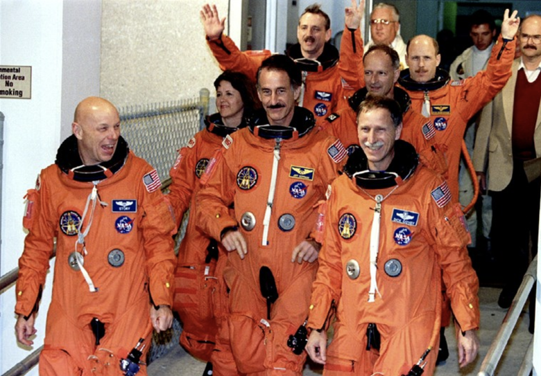 Астронавты НАСА в скафандрах. Фото: NBC News