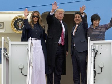 Slide image for gallery: 6819 | Неформальная встреча президента США и премьер-министра Японии