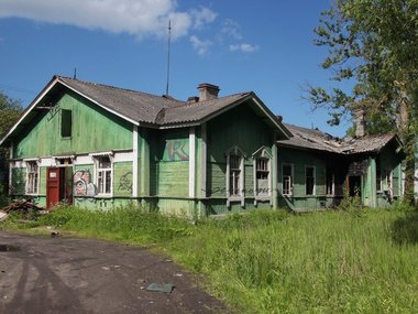 Станция Ижоры, Санкт-Петербург, дореволюционный деревянный вокзал. Снесён в 2016 году. Источник: ВКонтакте / karpovkanet