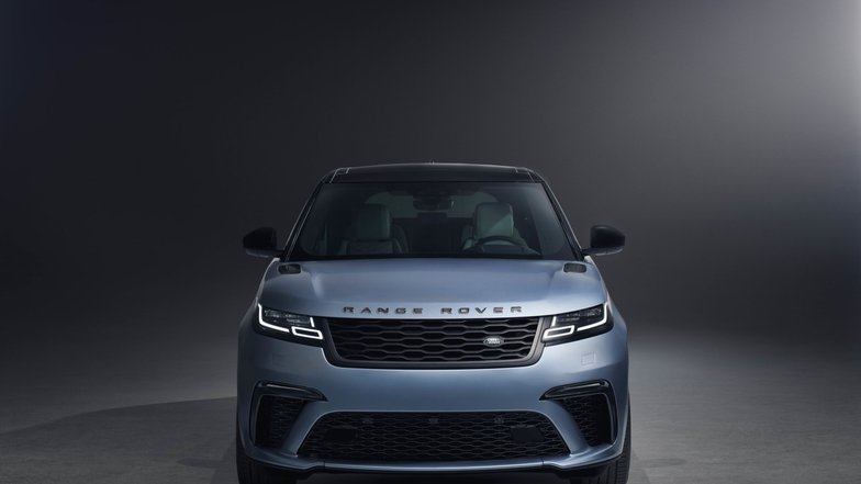 slide image for gallery: 24553 | Range Rover Velar SVAutobiography Dynamic 2