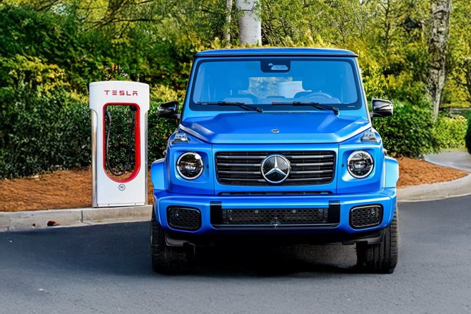 Mercedes-Benz у зарядных станций Tesla Supercharger