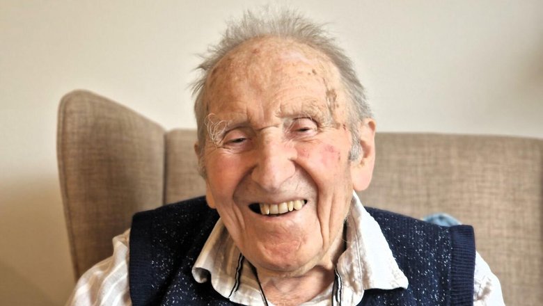 108-летний моряк раскрыл неожиданный секрет долголетия. 108-летний моряк раскрыл неожиданный секрет долголетия.