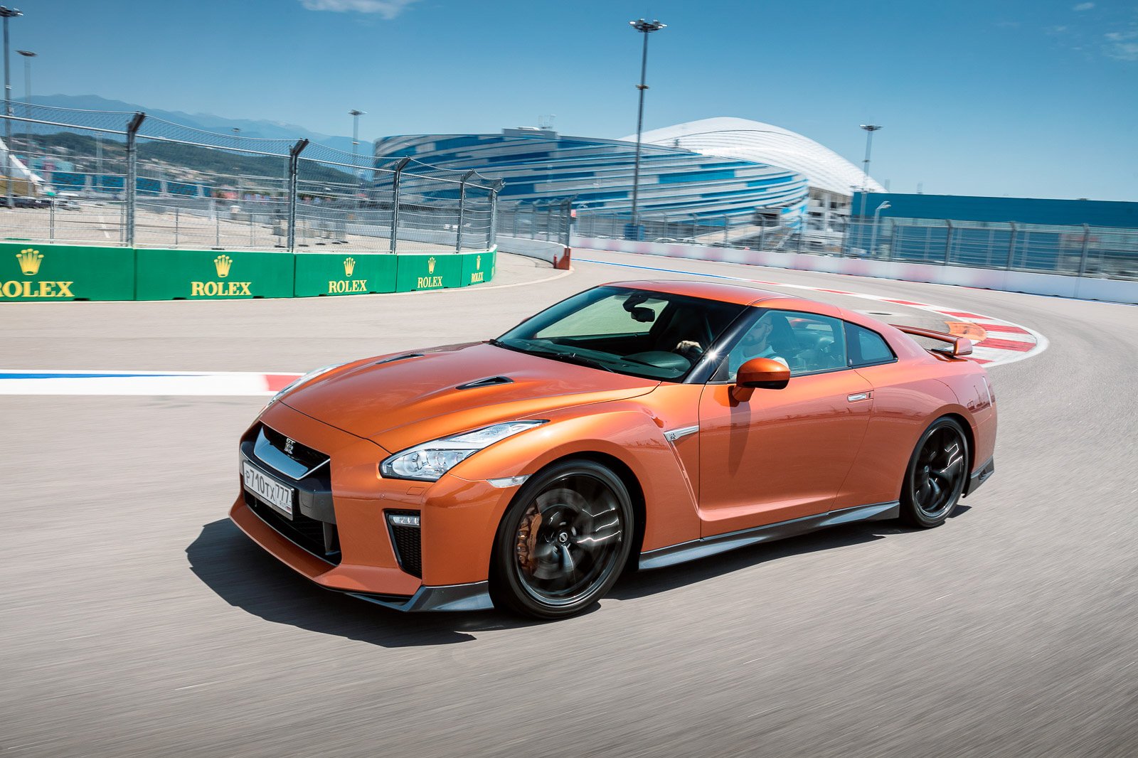 Предки «Годзиллы»: история Nissan GT-R