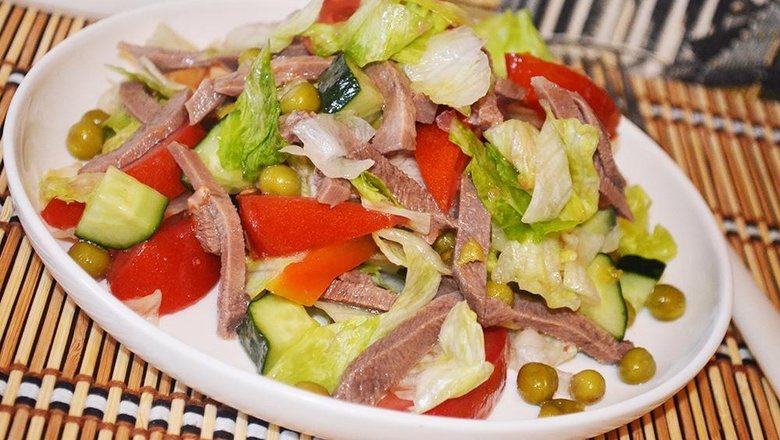 Салат из тёплых овощей с говяжьим языком