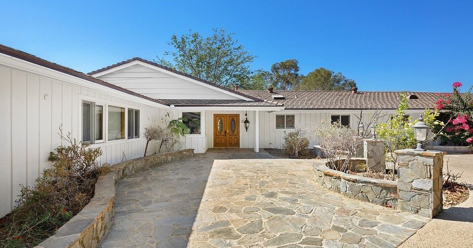 Ким Кардашьян выставила на продажу свой дом в Калифорнии