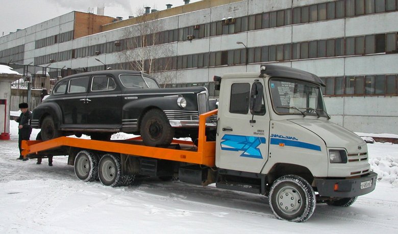 ЗИЛ-5302 «Бычок» колесной формулой 6x2