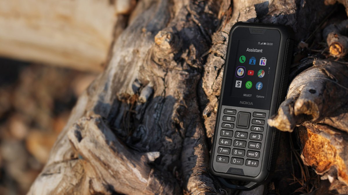 В Россию привезли «неубиваемый» Nokia 800 Tough и новый Nokia 2720 Flip -  Hi-Tech Mail.ru