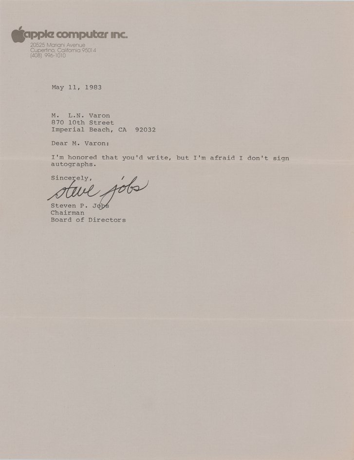 Письмо с шуточным автографом Джобса