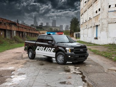 slide image for gallery: 26239 | Полицейские машины Ford
