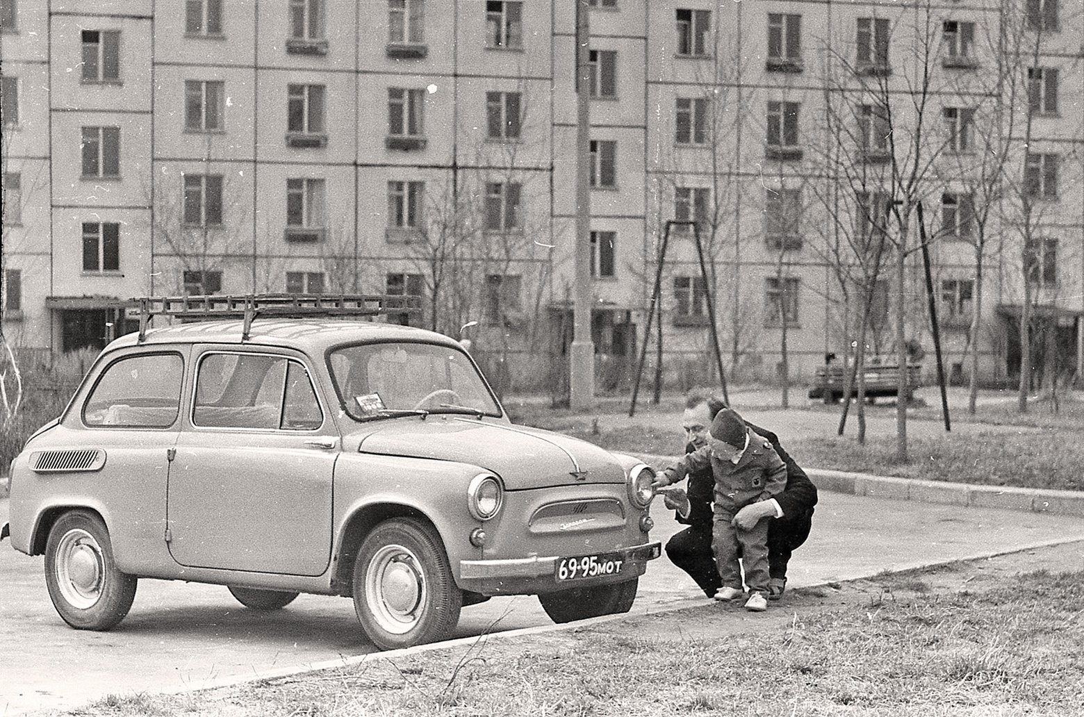 машины в москве старые