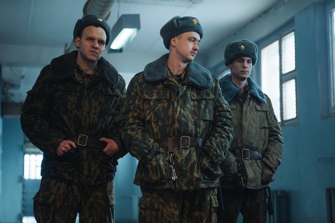 Иван Янковский, Эльдар Калимулин и Данил Стеклов в сериале «Аутсорс» Иван Янковский, Эльдар Калимулин и Данил Стеклов в сериале «Аутсорс»