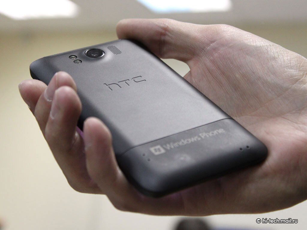 Обзор смартфона HTC TITAN: металлический флагман с огромным экраном -  Hi-Tech Mail.ru