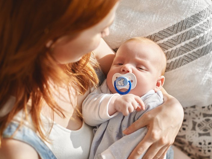 Пение родителей помогает крохе успокоиться Пение родителей помогает крохе успокоиться