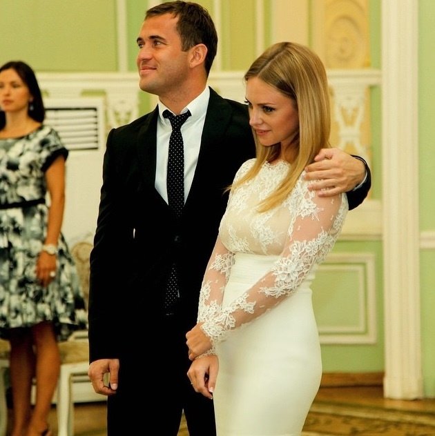 Футболист Александр Кержаков с женой