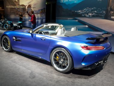 slide image for gallery: 24212 | Mercedes-AMG GT R Roadster