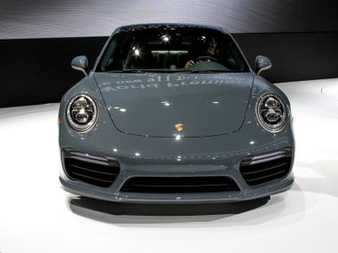 slide image for gallery: 19760 | Porsche 911 Turbo