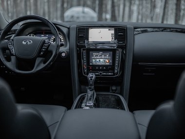 Infiniti QX80