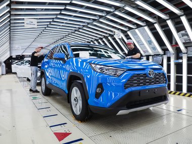 slide image for gallery: 28279 | Toyota
