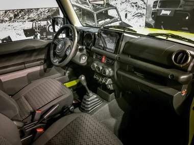 slide image for gallery: 23802 | Suzuki Jimny