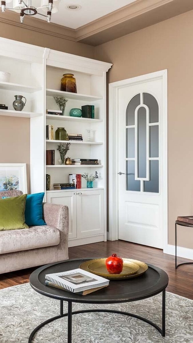 Что поставить вместо мебельной стенки в гостиную: 9 примеров из дизайнерских интерьеров