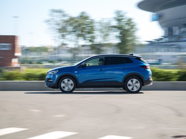 slide image for gallery: 26505 | Opel Grandland X динамика