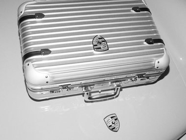 the exclusive 911 inspired suitcase by rimowa and porsche 3.jpeg